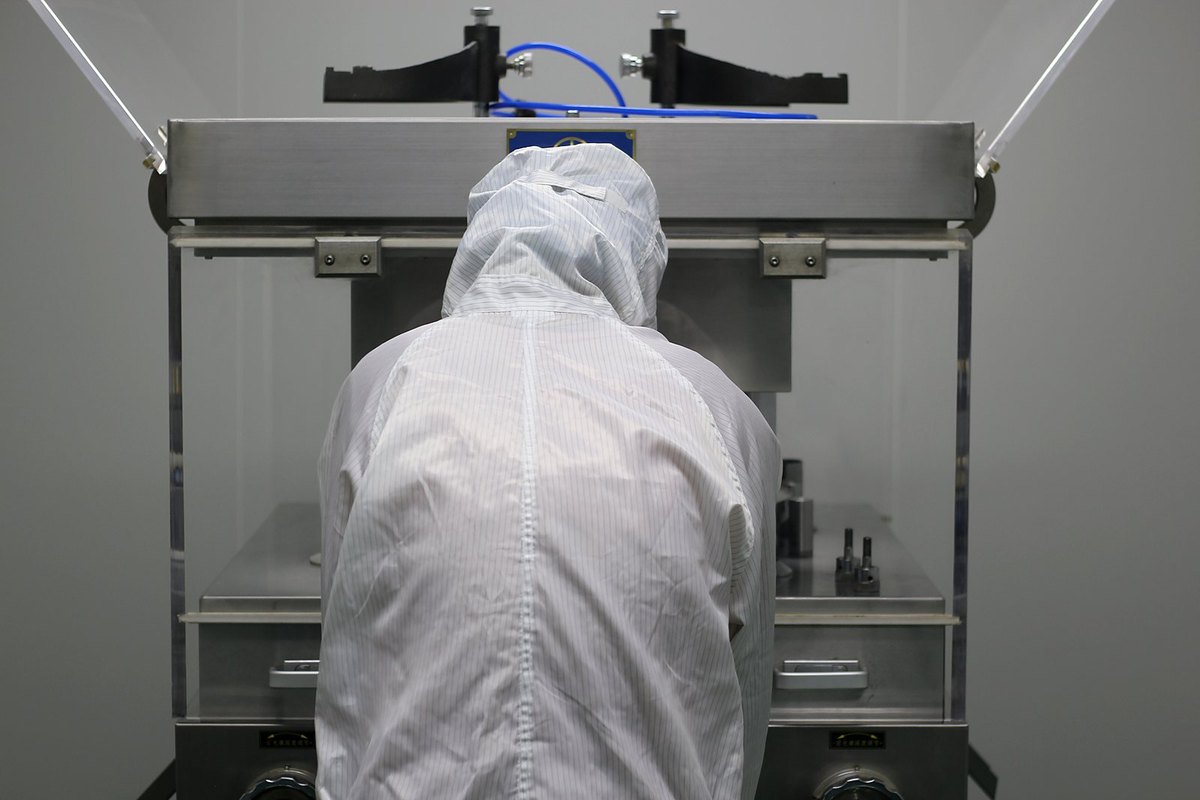 Capsule and tablet production line inside a Chinese supplement contract manufacturing plant